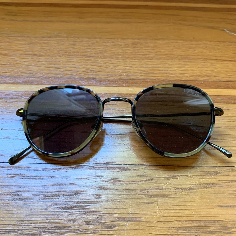 Illesteva ‘Byron’ frames